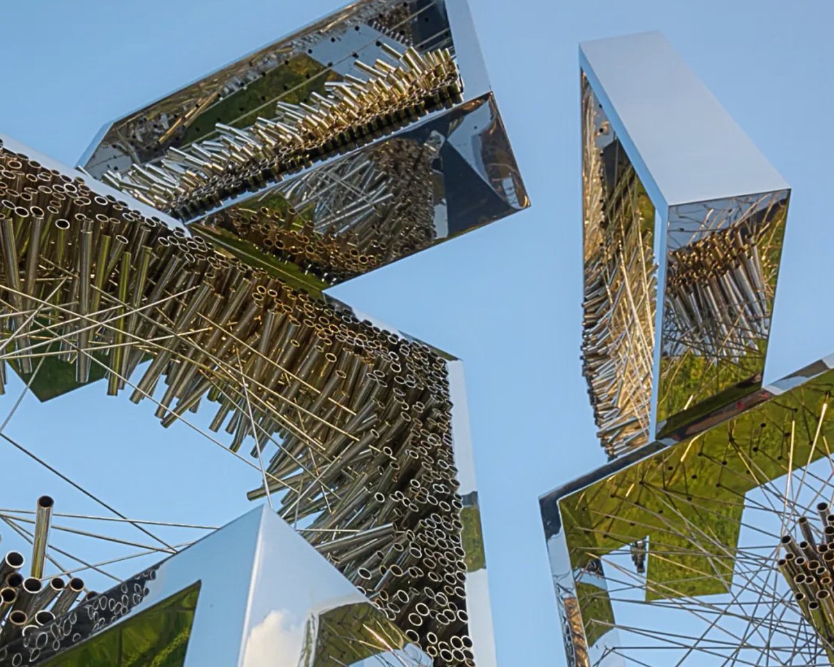 CAAofficialEN's tweet image. The 2024 Jing'an International Sculpture Project (#JISP), curated by #UCCALab, is now underway in Shanghai until December 31. Professor Shi Hui from CAA, a renowned fiber artist and director of CAA's Contemporary Fiber Art Institute, is among the 31 participating artists from 10