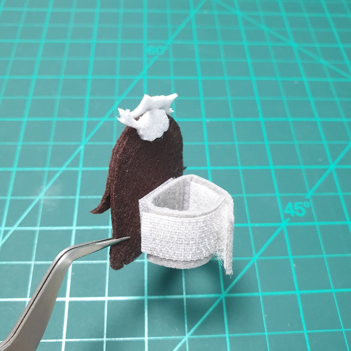 MiE_SB69's tweet photo. 実は、このちっちゃいフェルトのまりまりは、指人形��作りたくて作り出したものです。ちょっと手入れして完成しました🌟
ベルクロを使ったので親指から小指までどこにでもOK！
メンバー全員作って指に全部飾りたい!!けどまた作りたい気分になるまでずいぶんかかりそう...
#SB69ファン創作
#SB69手芸部 https://t.co/0EdoLKTOs0