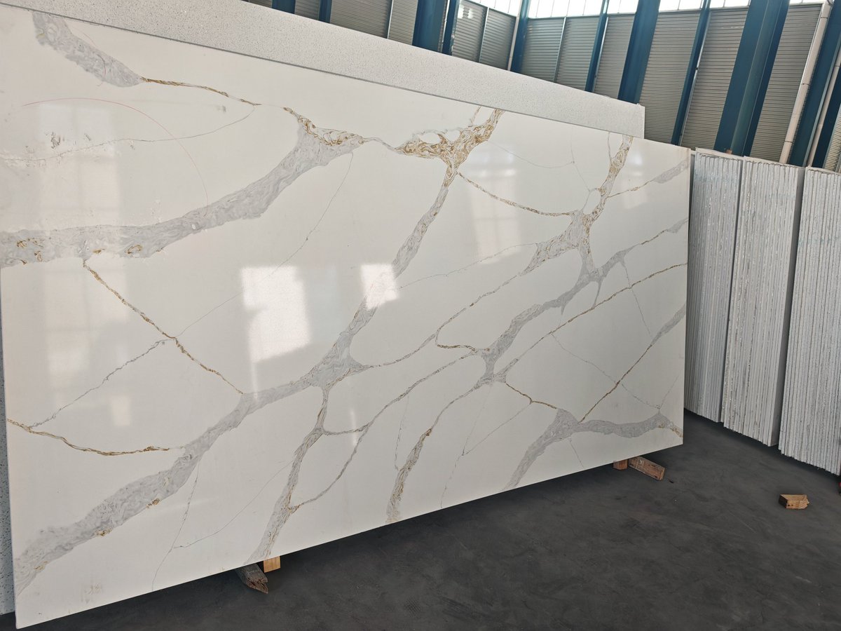 SugaryRay520's tweet photo. Elevate your space with the timeless beauty of Calacatta Gold quartz slabs. Durable, luxurious, and now available at a special limited-time offer. Don’t miss out on this exclusive deal—contact us today to add a touch of elegance to your home!

#quartz #quartzstone https://t.co/bmfiVHIuYB
