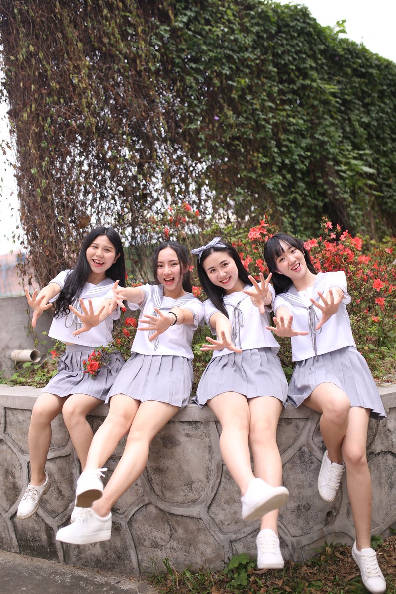 毕业小姐姐写真[34P+78M] #眼镜娘 #眼镜妹 #毕业照 #女大学生 #写真 
No.101214 预览全套尺度看置顶或私信 投稿：@007share 
眼镜娘圈子：https://t.co/VSeJDJ4Yn7 https://t.co/DcitcaSkBi