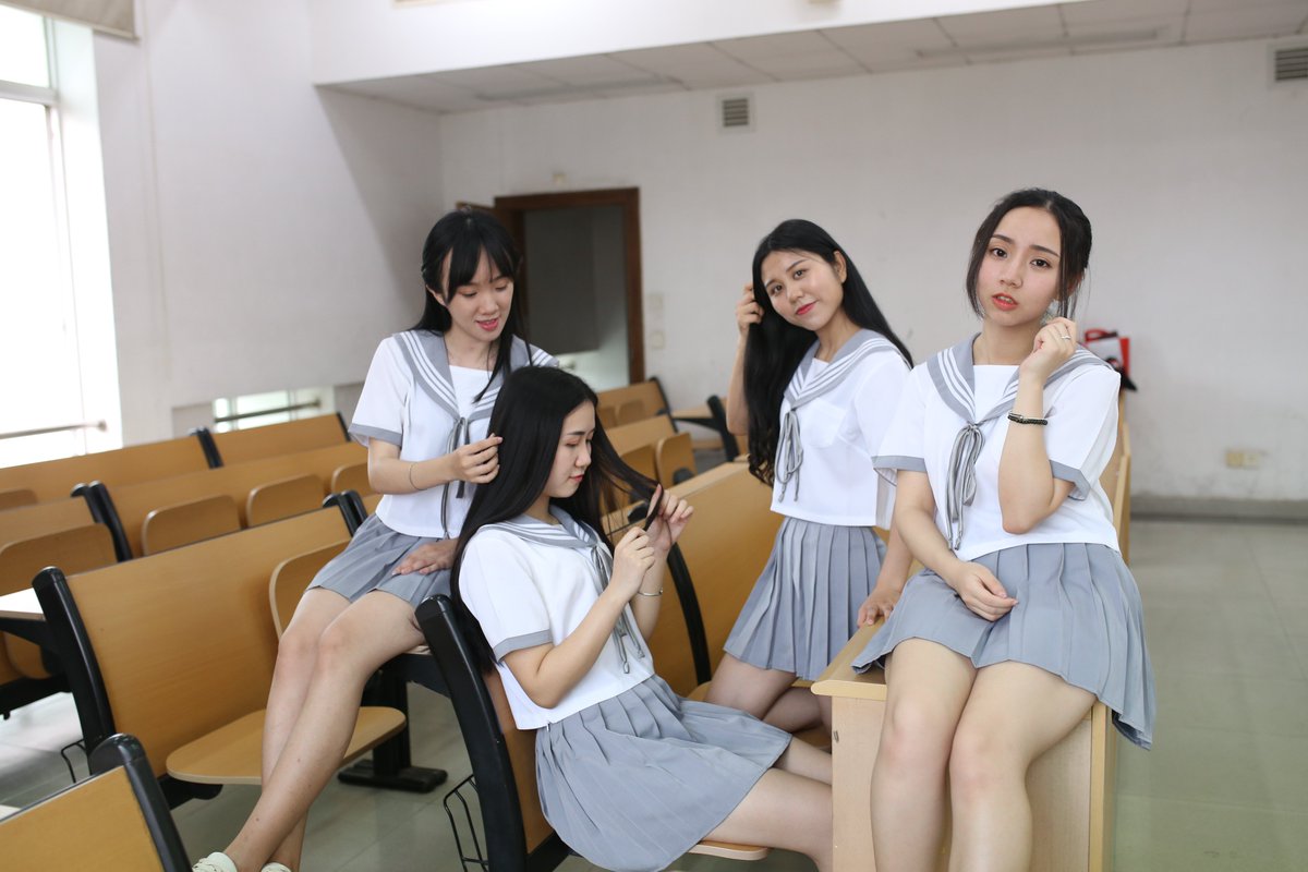 毕业小姐姐写真[34P+78M] #眼镜娘 #眼镜妹 #毕业照 #女大学生 #写真 
No.101214 预览全套尺度看置顶或私信 投稿：@007share 
眼镜娘圈子：https://t.co/VSeJDJ4Yn7 https://t.co/DcitcaSkBi
