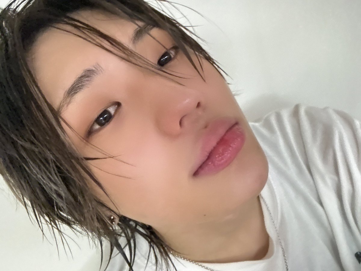TNX_twt's tweet photo. 🫠💦💦

#THENEWSIX #TNX #더뉴식스
#천준혁 #JUNHYEOK https://t.co/PIahK0WQbh