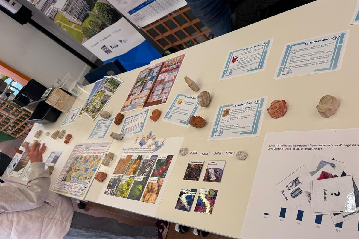 Le_CERIB's tweet photo. [📷 #FDS2024 : le CERIB fête la Science à la Cité de l’Innovation]

Merci aux nombreux visiteurs - amateurs ou passionnés de sciences – qui se sont rendus le 12 octobre sur le stand du CERIB, à l’occasion de la Fête de la Science organisée au 101 - Cité de l’Innovation. https://t.co/HRXGFf0E5j