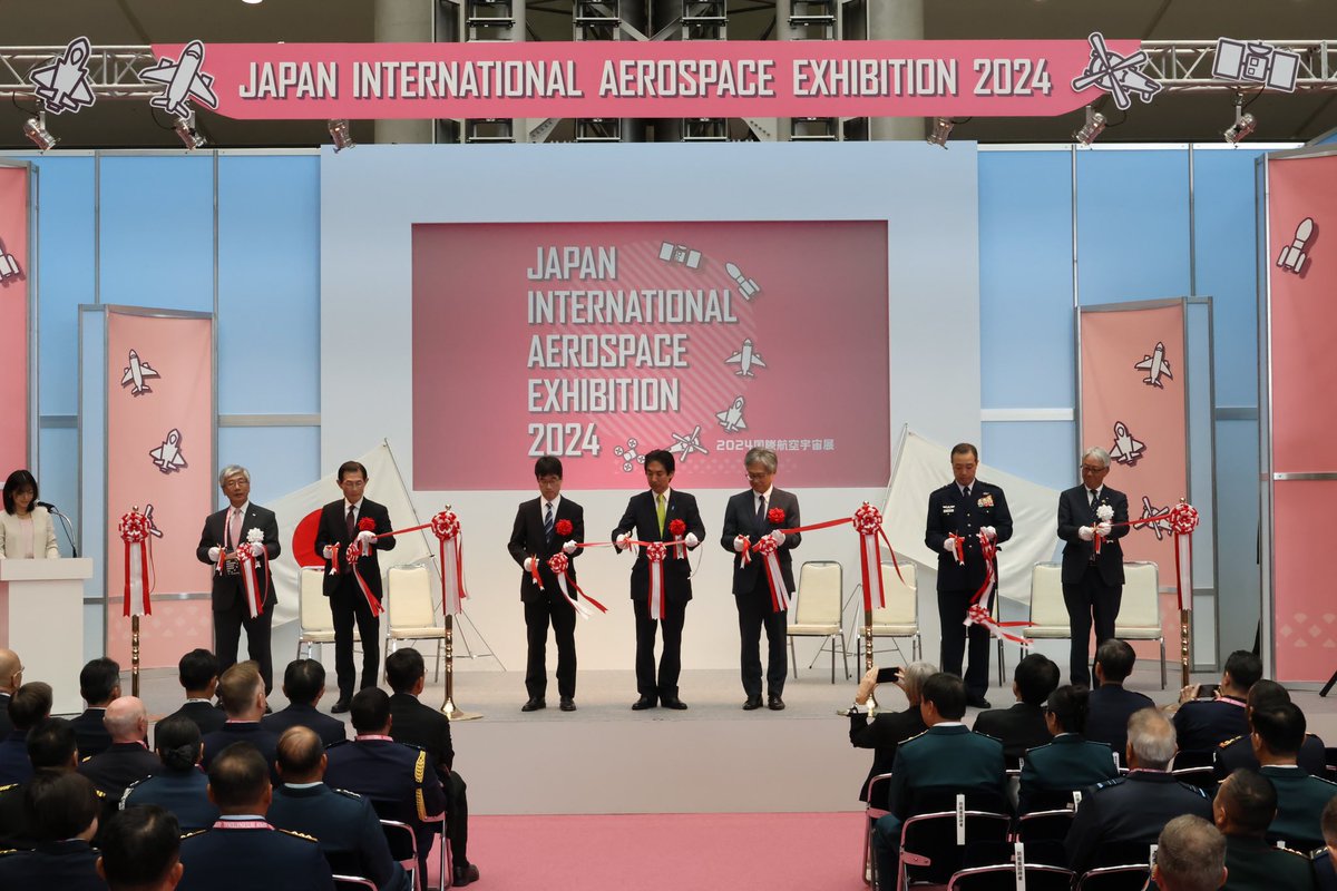 #AFFJ Day 3, #GenUchikura and air chiefs visited “Japan International ...
