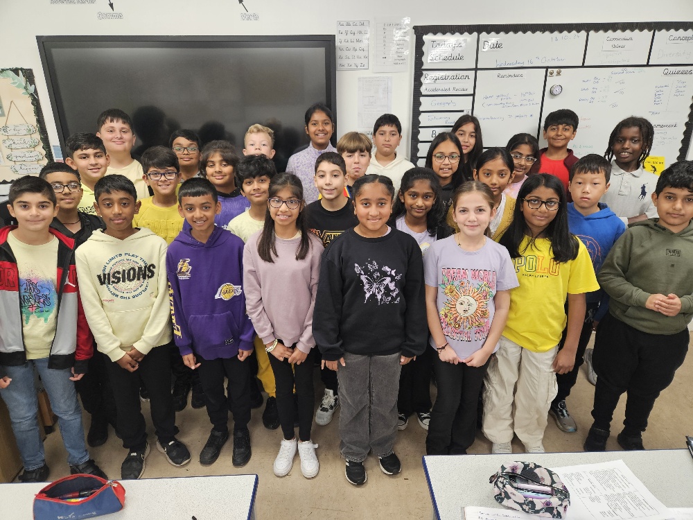 MountStewartSch's tweet photo. 6J wore purple or yellow to support DLD awareness for raising awareness of Developmental Language Disorder. #TMSSinclusion #DLDday #clchbrentslt #TMSSyear6 https://t.co/pfb19Hq6Bj
