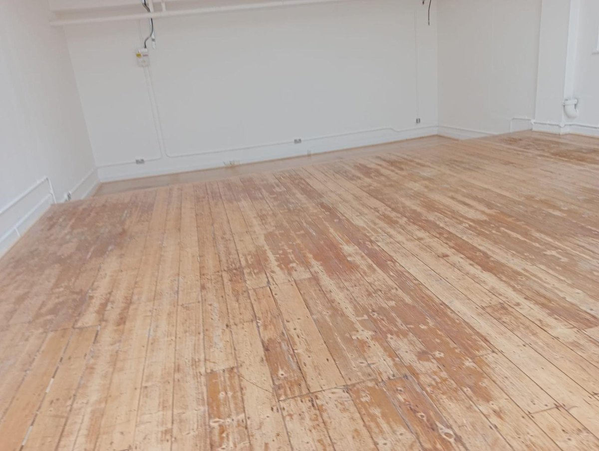 GPCleaning1's tweet photo. Amazing floor clean done by our cleaning operatives. Before and After https://t.co/iTunA2pcE6