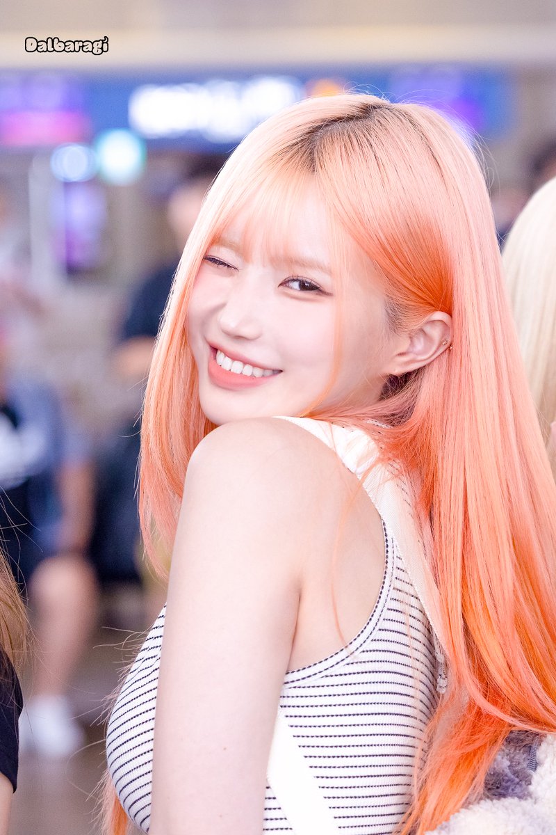 Dalbaragi_0929's tweet photo. 240712 인천 HQ

🧡

#송하영 #SongHayoung #프로미스나인 #fromis_9 #プロミスナイン #ソンハヨン #2024MAMAVOTE #fromis9 https://t.co/IuFbHttMjX