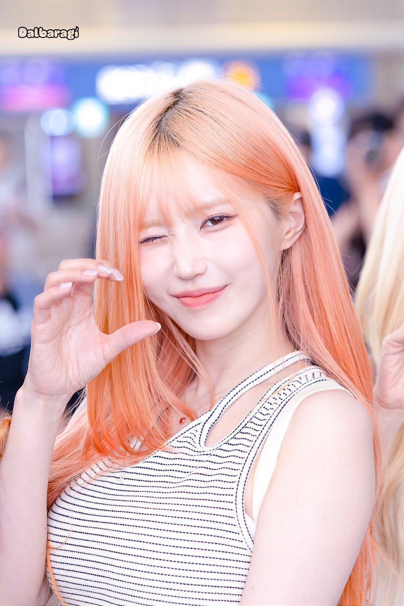 Dalbaragi_0929's tweet photo. 240712 인천 HQ

🧡

#송하영 #SongHayoung #프로미스나인 #fromis_9 #プロミスナイン #ソンハヨン #2024MAMAVOTE #fromis9 https://t.co/IuFbHttMjX