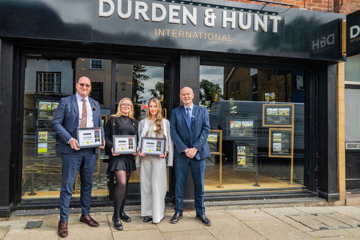 DurdenandHunt's tweet image. Durden and Hunt are delighted to announce that for the third consecutive year their Ongar office has been awarded gold at the annual British Property Awards 🏆🏆🏆
Read more on our blog or call the Ongar team on 01277 402 068📱
durdenandhunt.co.uk/blog/97-durden…