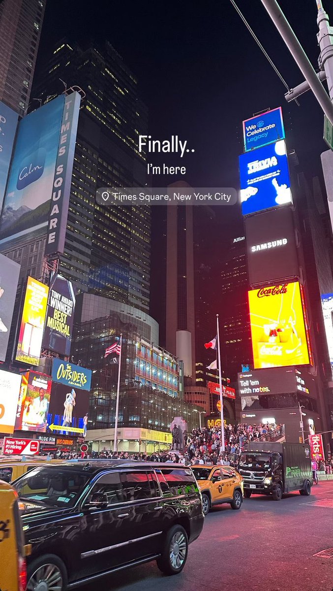 Build_FamilyFC's tweet photo. IGs updated [16102024] Finally..l’m here New York 🌇

#BuildJakapan @JakeB4rever 
#Beyourluve https://t.co/J8KI69IA8S