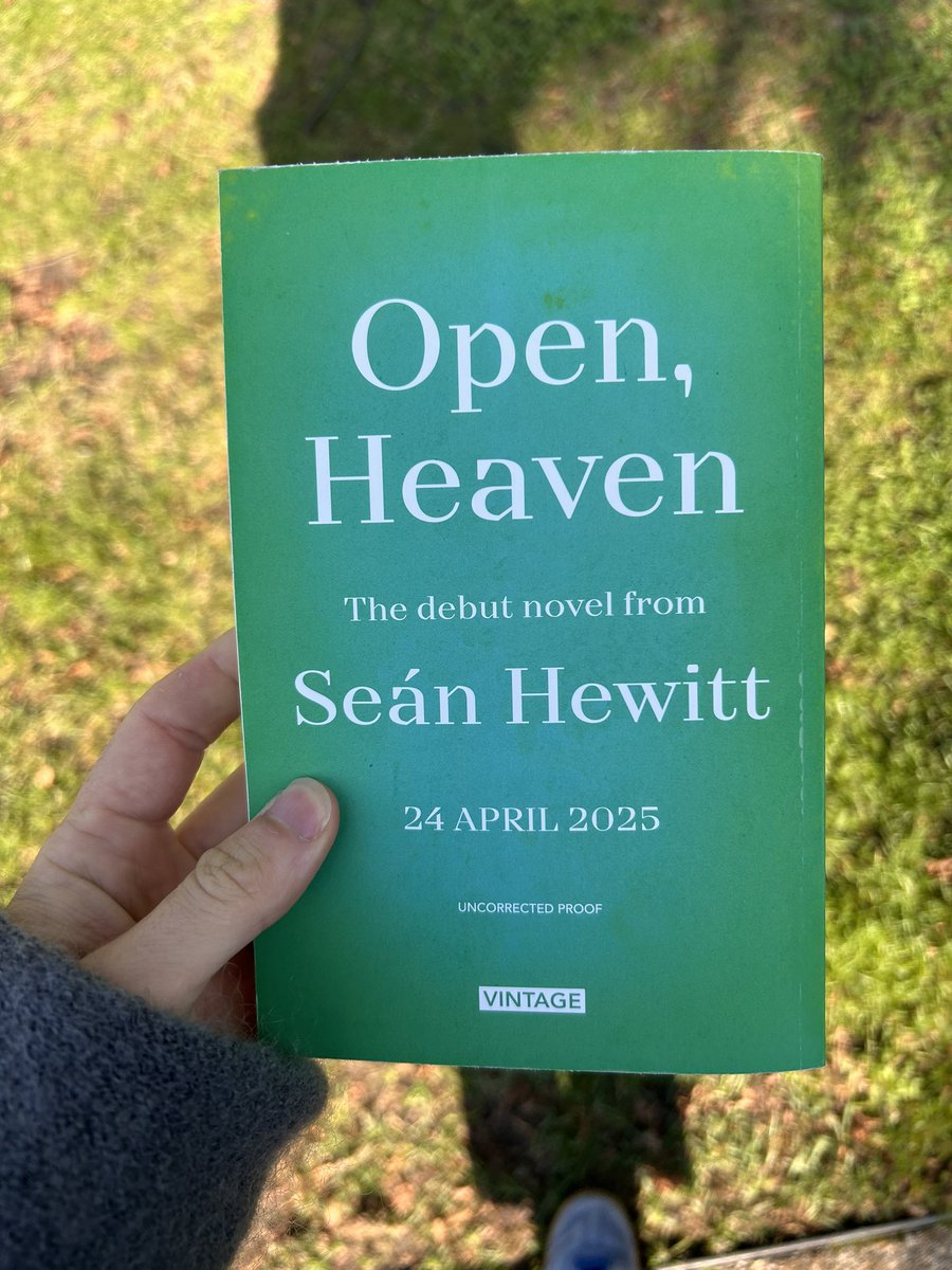 acottrellboyce's tweet photo. I’ve so much to say about this book but i keep coming back to the term “pure-hearted.” It’s full of wisdom, without an ounce of pomposity. It’s so moving, without an ounce of sentimentality. It’s simple and serious but it also manages to be genuinely suspenseful as well. So good https://t.co/yCmmAsUMSW
