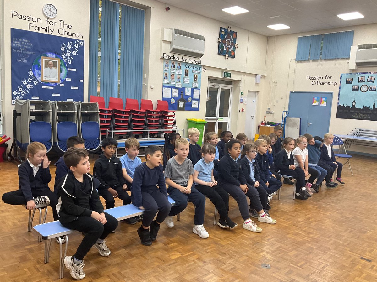 StBernardsep's tweet photo. Team 2 really enjoy their singing sessions. It’s lovely to hear their beautiful singing voices. #stbmusic https://t.co/iuGOXBDdWY