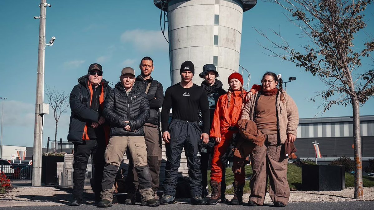 Flying Uwe tweet media