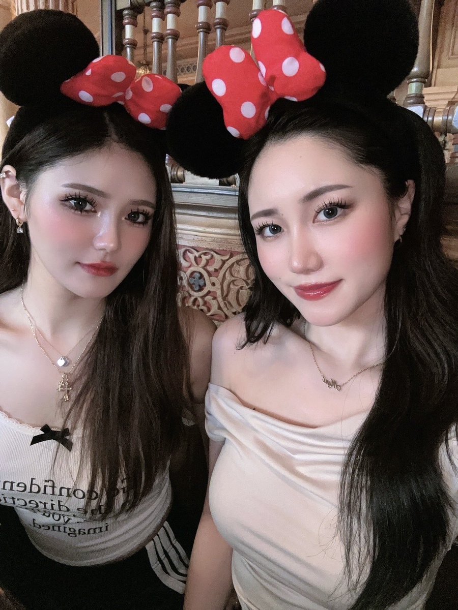 asiangrlxx's tweet photo. 姉妹ディズニー👭🏻🪄🎶💕 https://t.co/dwYHJlRZQk