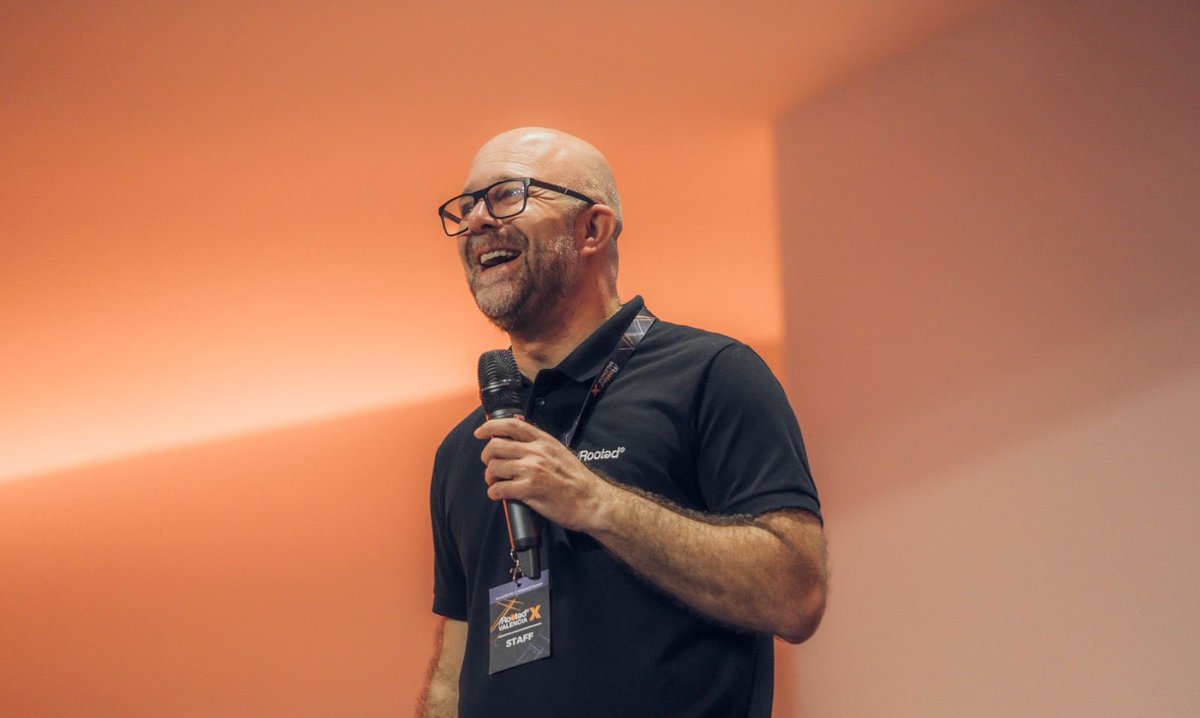 Descripción gráfica de cómo estamos viviendo #RootedValencia <a href="/albert0r/">Alberto Rodríguez</a>