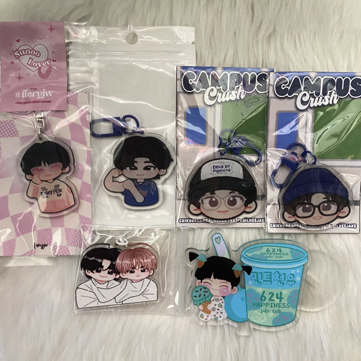 httpkungyaz's tweet photo. ꒰  wts  lfb  ph  ꒱ 
  
౨ৎ︎ enhypen keyring &amp; standee set
         ₱450 payo | ₱500 dop

☆  onhand 
★  reply mine or dm to claim! 
☆ good condi  
★  no rush shipping  

t. enhypen sunoo sunghoon heeseung jake sunsun keyring standee https://t.co/y2AoehBJSL