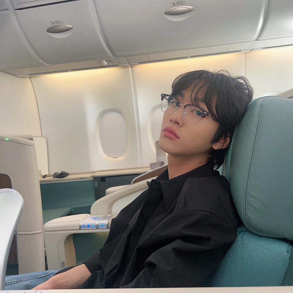 aboutP95's tweet photo. 이런 바이브 너무 사랑한다고 느좋 미쳤음
안경x안효섭x블랙✨️ https://t.co/okgpC0asB1