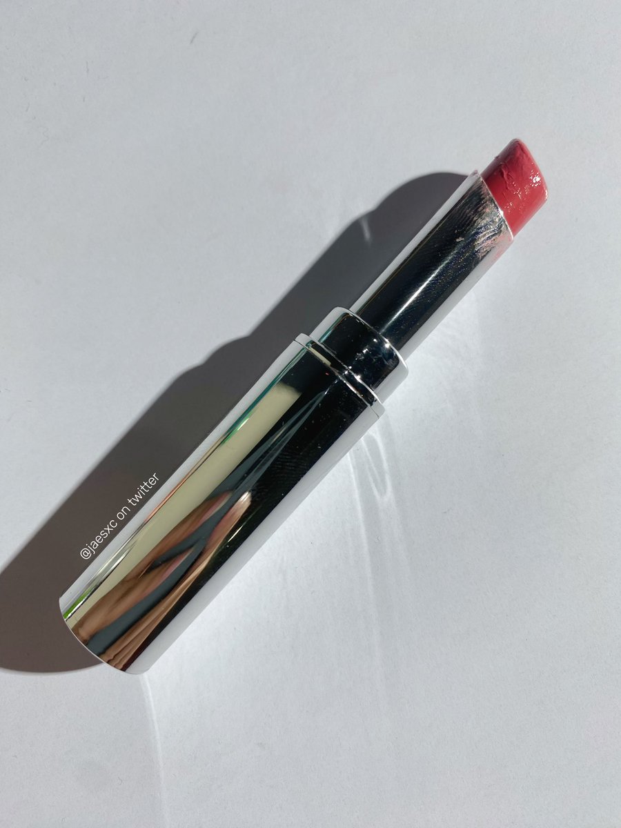 jaesxc's tweet photo. Rating my colored lip balm 💋💄 https://t.co/Fcm1lXAXfu