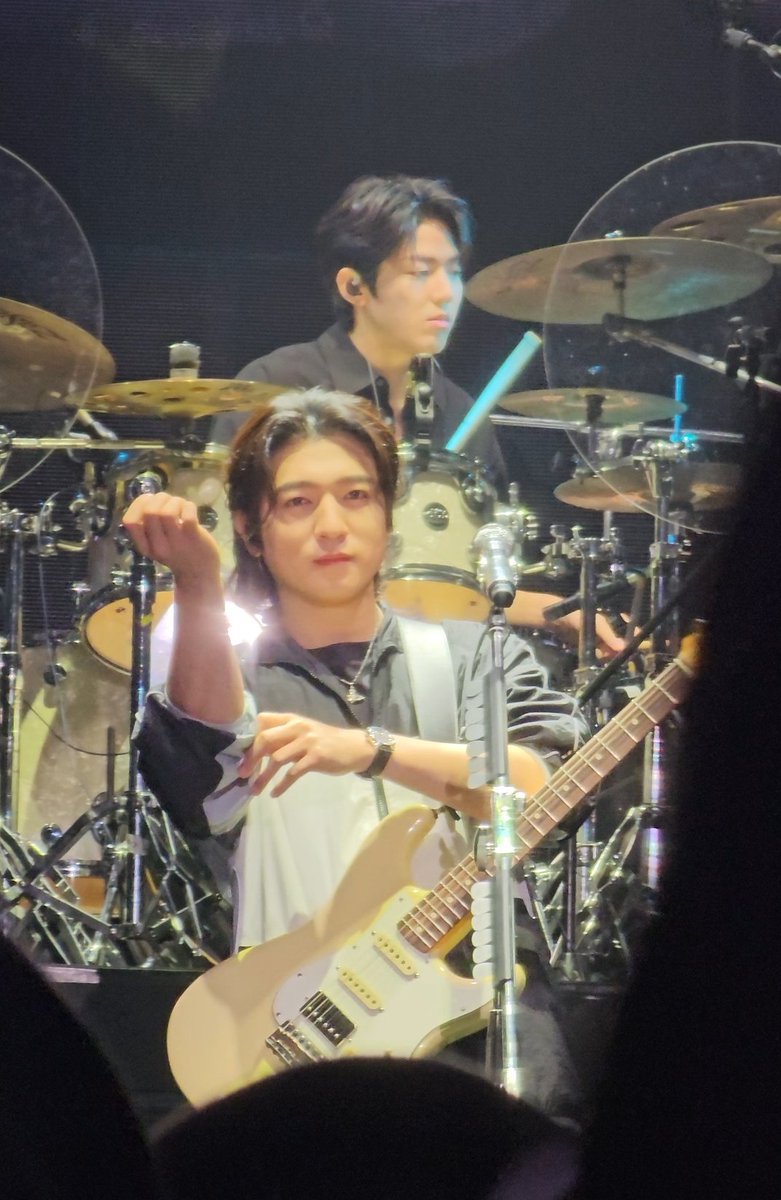 apeachnuna's tweet photo. #Day6inSBY

Sungjin Dowoon soundchek https://t.co/4L4jUHoHnM