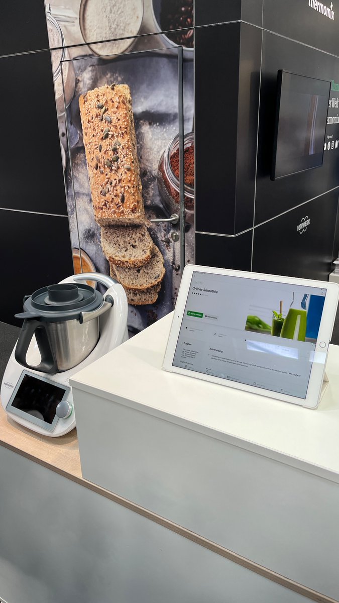 Grüner Smoothie - Ja! Aber alle Gerichte mit Brokkoli sollten vom <a href="/vorwerk_gruppe/">Vorwerk Gruppe</a> Theromix gelöscht werden ✅🌱
<a href="/annika_schach/">Annika Schach</a> 
#infa #ekelpasstauf #infa2024