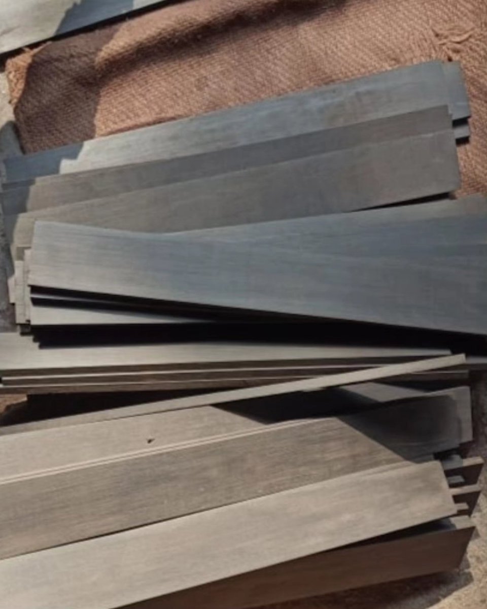 qureshyan01's tweet image. Diospyros ebenem wooden fingerboard 

#EbonyForSell #Ebonywood #Guitar #ForLuxuryProducts #woodworker #woodshop #woodartist #trending #Forluthier #rosewood #forguitar #ForFreatboard #foroud #ForViolinBows