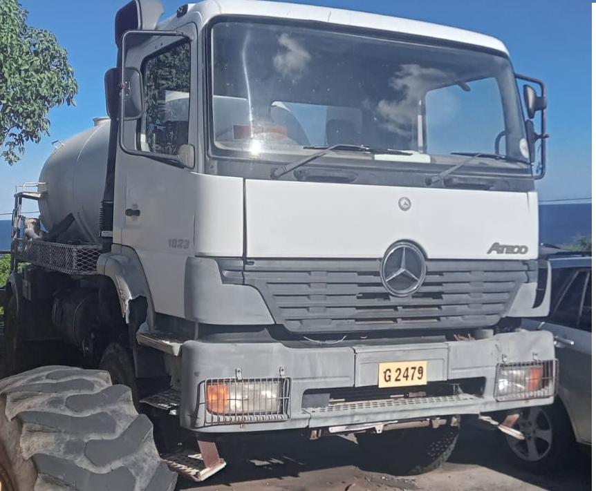 bucksofken's tweet photo. In 2003, after a call from what is now the Foreign, Commonwealth &amp; Development Office re a volcano disaster in Montserrat, we sourced a Merc 4x4 &amp; built an 8,000L Drinking Water Tanker, all in record time inc shipping to the Ministry of Works &amp; Labour. Still in use, 21 years on! https://t.co/Mt2CaHSW42