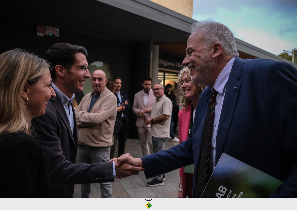 AjuntamentBadia's tweet photo. 🤝 Badia i la UAB mostren la seva col·laboració amb la celebració a Badia dels premis Eines.
ℹ️ https://t.co/LsrS5YG9Kb
#Badia #BadiaDelVallès #Premiseines https://t.co/Flp6q5PPRE