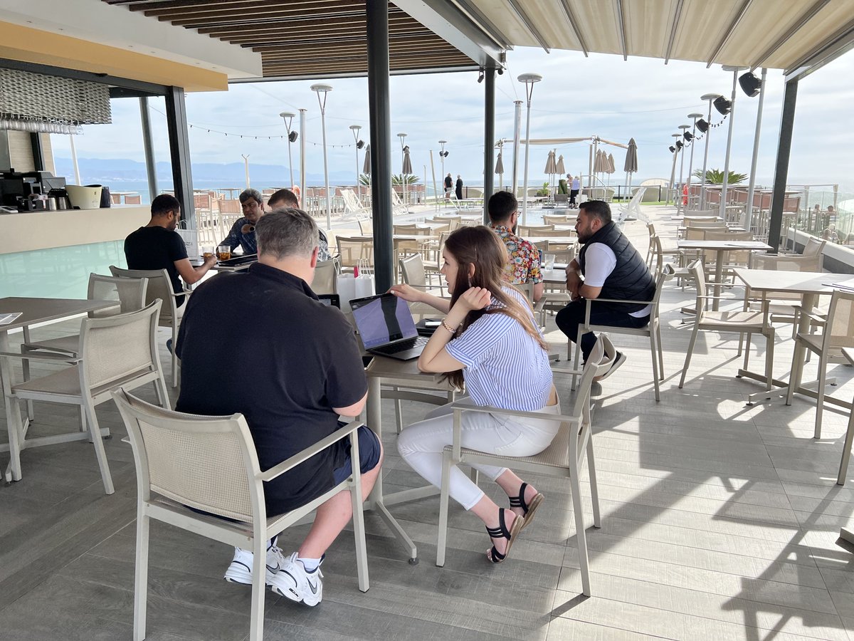toolboxsoftware's tweet image. 🌞✈️ Tool Box Conference 2024 in Málaga 🇪🇸⚙️
Ein unvergessliches Teamevent in der sonnigen Stadt Málaga! Danke an alle, die dabei waren und dieses Event zu einem vollen Erfolg gemacht haben. Wir freuen uns schon jetzt auf das nächste Mal! 🎉
#ToolBoxConference2024 #Teamevent