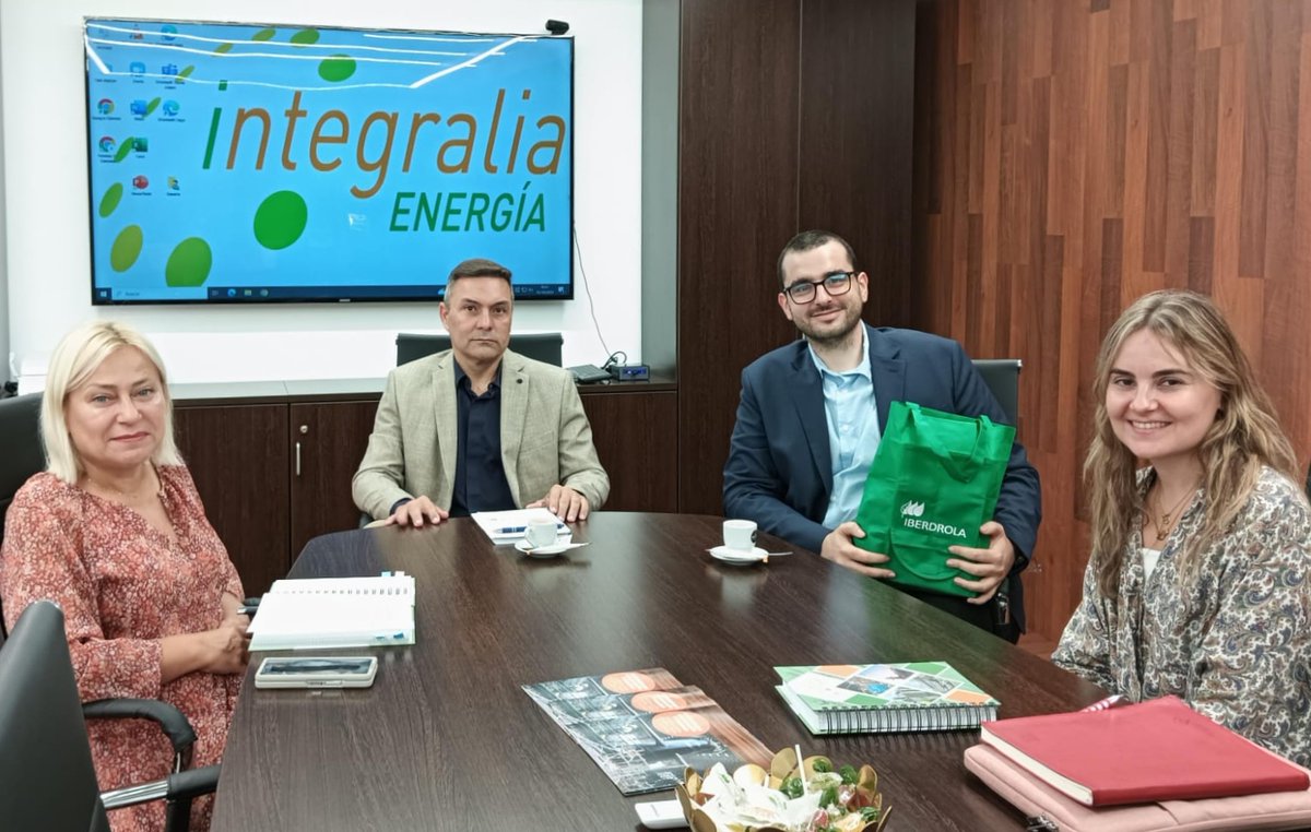 Murdiario's tweet image. AJE Cartagena conoce las instalaciones y servicios de Integralia murciadiario.com/articulo/empre… a través de @Murdiario 

@AjeCartagena @Pablockcripto @IntegraliaE 

📰Suscríbete a nuestro Boletín diario de Noticias: murciadiario.com/seccion/newsle…