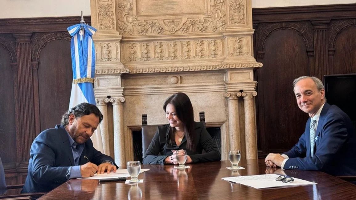 eltribuno's tweet photo. #SLATA INFRAESTRUCTURA ESCOLAR Salta y Nación trabajan en la refacción de edificios y nuevas obras para la Provincia
https://t.co/kivLTYcI9d https://t.co/pzlEcfZ8fL