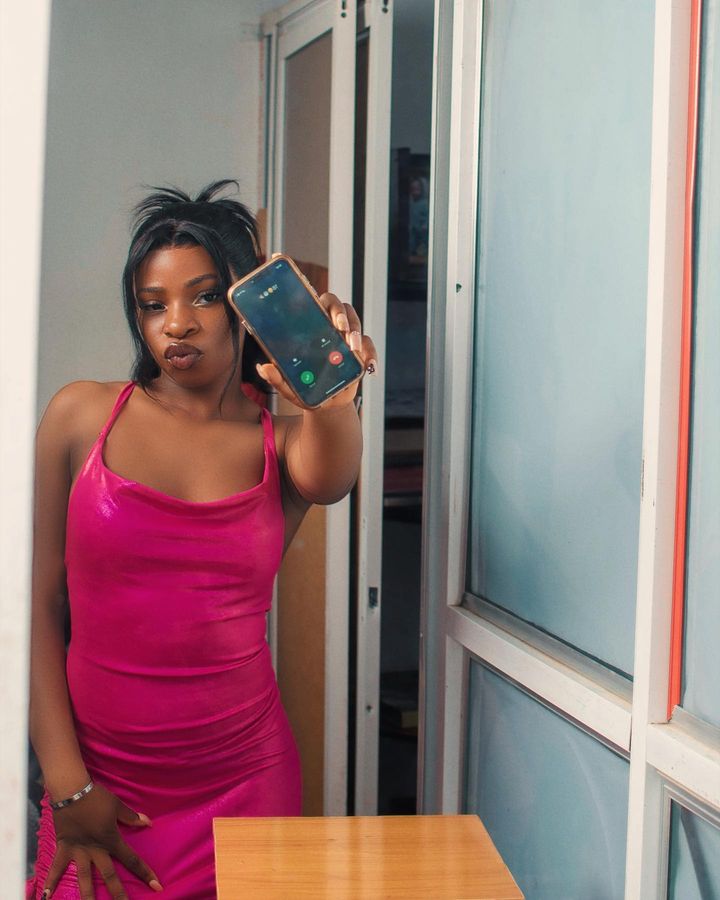 Nyamisaac1138's tweet photo. Pretty in Pink 💕💕
RETWEET &amp; FOLLOW pls 🙏❤️
#peller #verydarkman #jarvis #iyaloja #bnxn #rema #Tpain #falanas https://t.co/VF5rJcowML