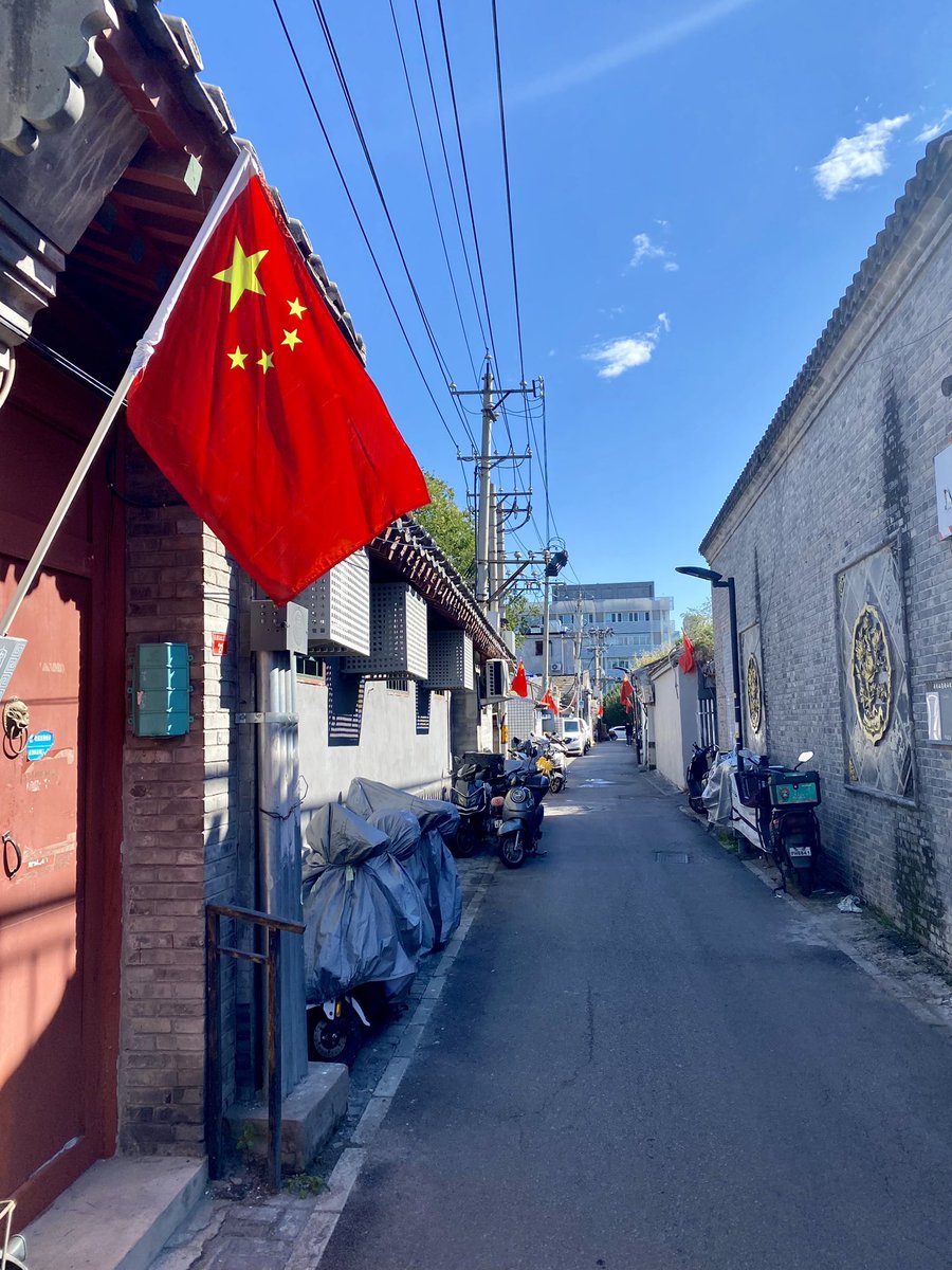 EmilyHalf91's tweet photo. From the old to the new. Switched our traditional hutong home in the heart of old Beijing to a modern apartment in the centre of Sanlitun. Our hearts will always be in the hutongs but looking forward to exploring the bright lights of the city 🌆 https://t.co/3z3TN0dh1w