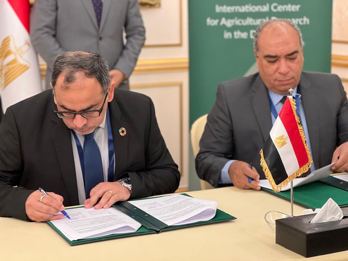 ICARDA's tweet photo. Key milestones at @cairowaterweek!

@ICARDA🤝@MwriEgypt have signed an MoU to strengthen collaboration in water resources & irrigation research and capacity building.

A solid step towards sustainable agri-water management, enhanced food security & improved livelihoods of farmers in 🇪🇬 & beyond.