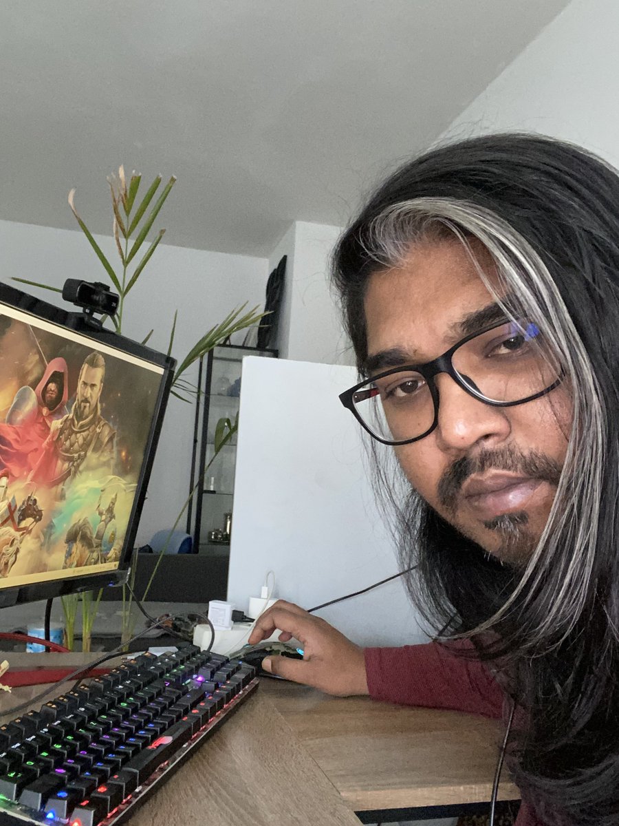 MuazXinthi's tweet photo. wife asked me “when are you going hair dresser, are you waiting for Bitcoin to hit 200K ?? 

Me; no waiting for this game to launch a mobile optimized version.. 🔥

Now guess whats the game ?? https://t.co/WYW6x4bhdW