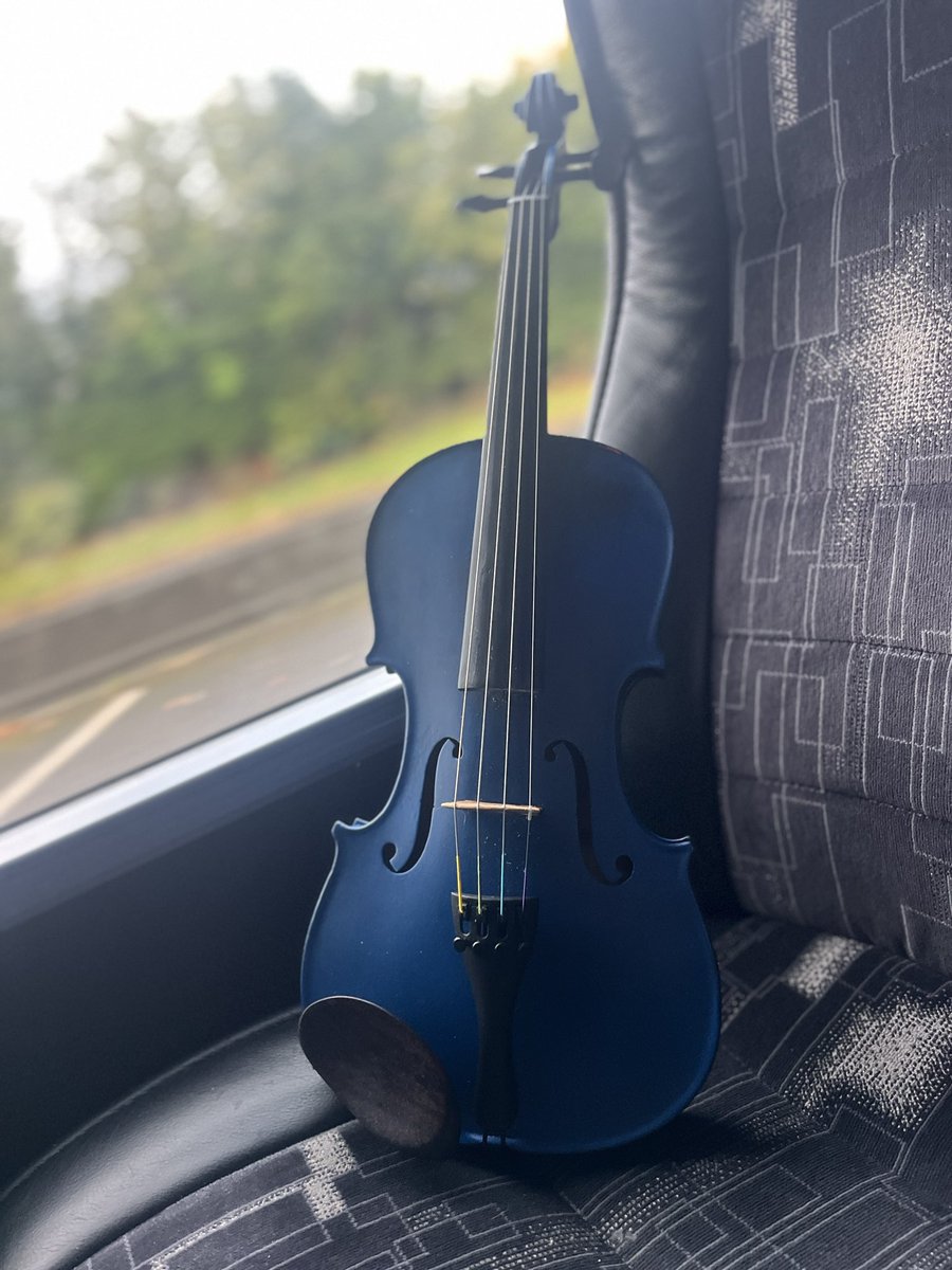 Mise dóchasach go dtabharfaidh duine éigin aire dom ar m’aistear go Newport Beach Film Festival California #nbff2024
#FidilGhorm <a href="/NuachtTG4/">Nuacht TG4</a> <a href="/nuacht1rnag/">Nuacht a hAon</a> <a href="/NuachtRTE/">Nuacht RTÉ</a> <a href="/UdarasnaG/">Údarás na Gaeltachta</a> <a href="/PresidentIRL/">President of Ireland</a> <a href="/TG4TV/">TG4</a> <a href="/ScreenIreland/">Screen Ireland</a> <a href="/CNaM_ie/">Coimisiún na Meán</a> <a href="/deirdrecostin/">Deirdre Ní Choistín</a> <a href="/PForde123/">Patricia Forde</a> <a href="/AerLingus/">Aer Lingus</a>