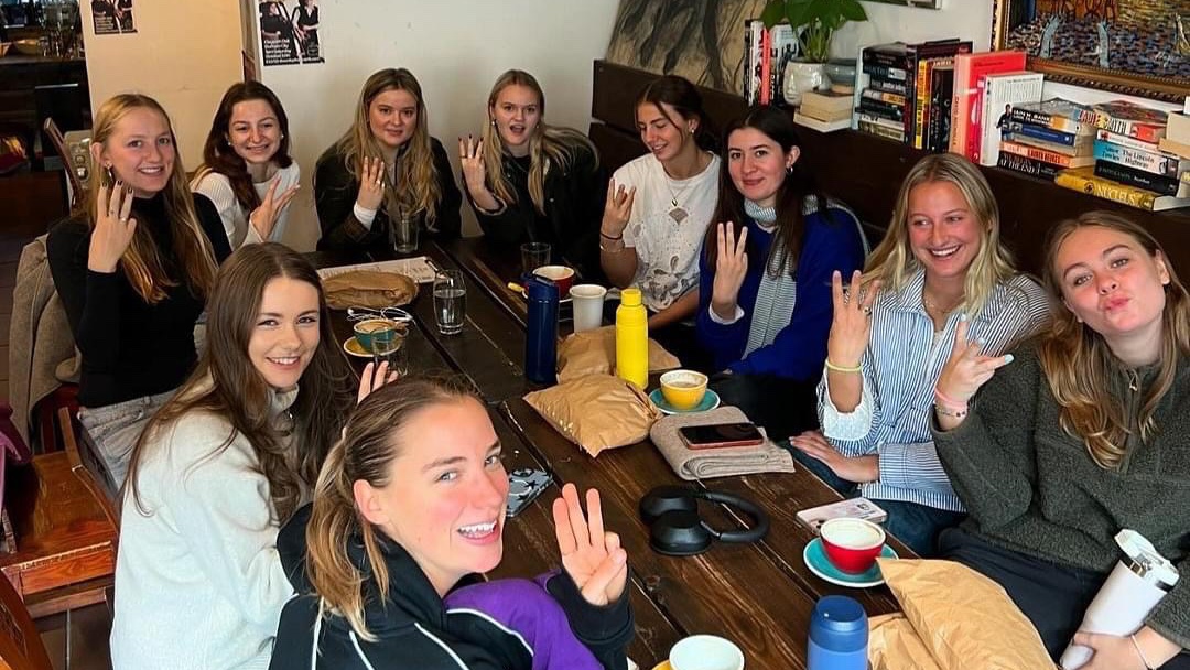 ClaypathDeli's tweet photo. We were delighted to have the Durham University Wellness Society with us for their first wellness event of the year! ☕️

Our intimate deli is the perfect spot for meet ups and social gatherings ☀️

#wellness #durhamuk #durhamuniversity https://t.co/nqDO77z8Vk