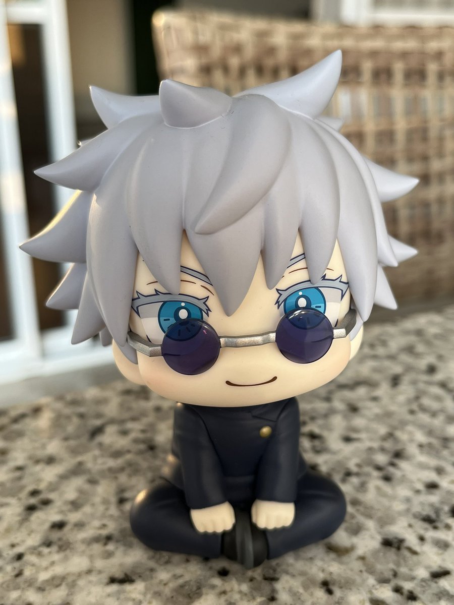 rebsloveseddy's tweet photo. Another life update: o got a Gojo figure 💙 https://t.co/JlVKCX7YEf