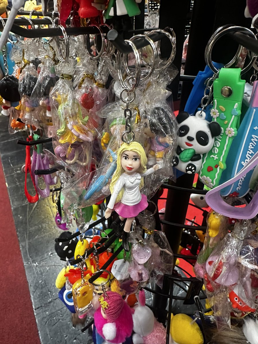 Spottet <a href="/BarbiegoesInfa/">Barbie (Infa's Version)✨</a> in Halle 23 
#infa2024 #Ekelentdeckt