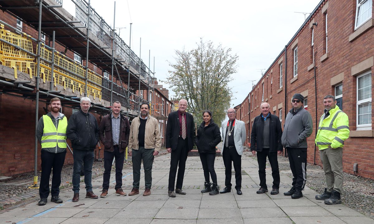 broxtowebc's tweet photo. Works have been progressing to install wall insulation to 84 properties, with the majority being located on Princes and Wellington Street in Eastwood
Retrofit projects like this are part of the Council's Climate Change and Green Futures Strategy
Read more https://t.co/GNddnf2EOl https://t.co/53nTdQQ19M