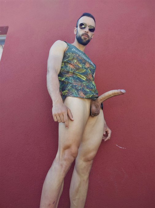 Hola! Estoy por MADRID 🏙️😏 &iquest;Alguien se anima a quedar para una colaboraci&oacute;n? 🍆📹😉 https://t.co/nVWQNJ