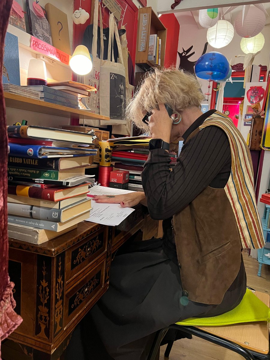 📻 Demà comença el #FLIB2024 i avui en <a href="/CatalunyaRadio/">Catalunya Ràdio</a> està l'#entrevista amb Cecilia Ricciarelli, creadora i directora artística del #festival, que ens compta alguns detalls i com serà aquesta tercera edició.

Hi ha molta expectació, veritat?
😎

🤌🏻 3cat.cat/3cat/flib-2024…