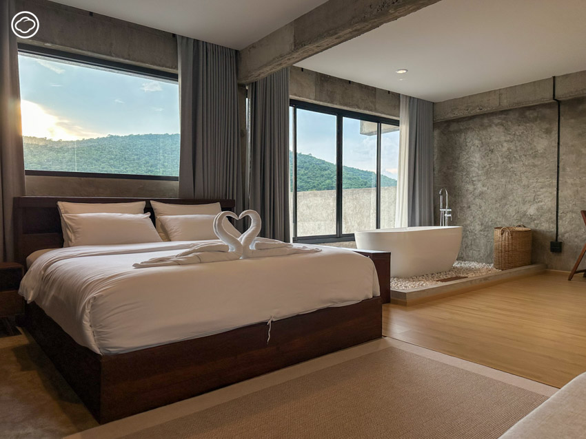 readthecloud's tweet photo. คอลัมน์ #ShareLocation รอบนี้ พาไปรู้จักกับ ‘Grayoon House’ โรงแรมบูทีก 3 ห้องนอน ในตาคลี จ.นครสวรรค์ ฝีมือ เชฟปาร์ค-ภัทรวิทย์ จันทร์ไทย ที่เนรมิตคาเฟ่และเปิดคอร์สอาหารไทย สร้างประสบการณ์ Casual Dining กลางตาคลี! และคุยกับเขาในอีกหลายมิติ
https://t.co/aLPs3Py54p https://t.co/YEYtnAJgvk