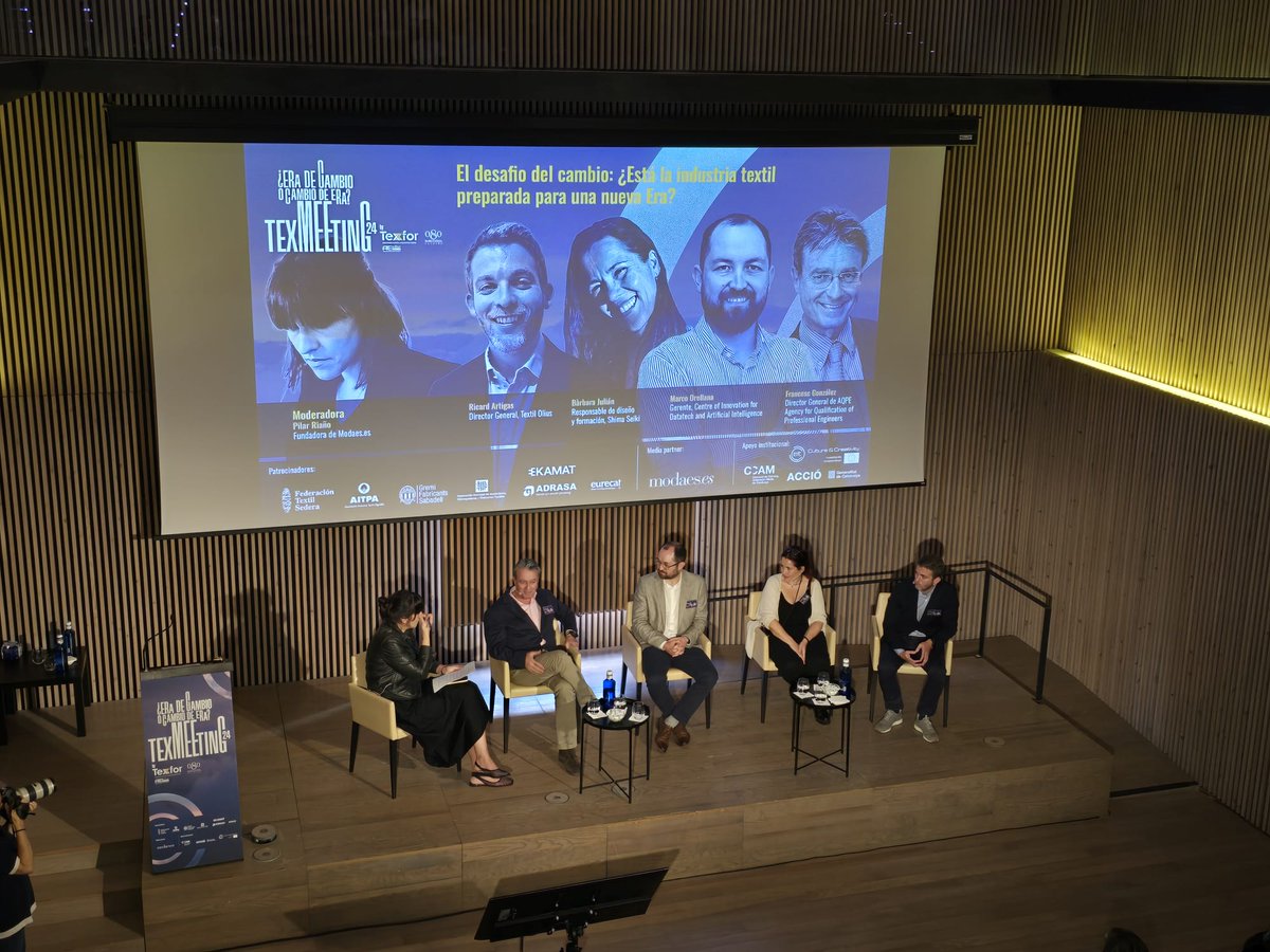 <a href="/gencat/">Generalitat de Catalunya</a> <a href="/AureaRodriguezL/">Àurea Rodríguez ↗️</a> <a href="/DirkVantyghem/">Dirk Vantyghem</a> Debatimos si la industria textil está preparada para una nueva era con ponentes de alto nivel:

Moderando la mesa <a href="/PilarRiano/">Pilar Riaño</a> (ModaES) 
Ponentes:
🎖 @ricardArtigas (Textil Olius)
🎖 <a href="/barbarajugo/">barbara julian</a> (Shima Seiki)
🎖 @ Marco Orellana (Shima Seiki)
🎖 <a href="/francescgonzalz/">Francesc Gonzalez Navarro</a> (AQPE)