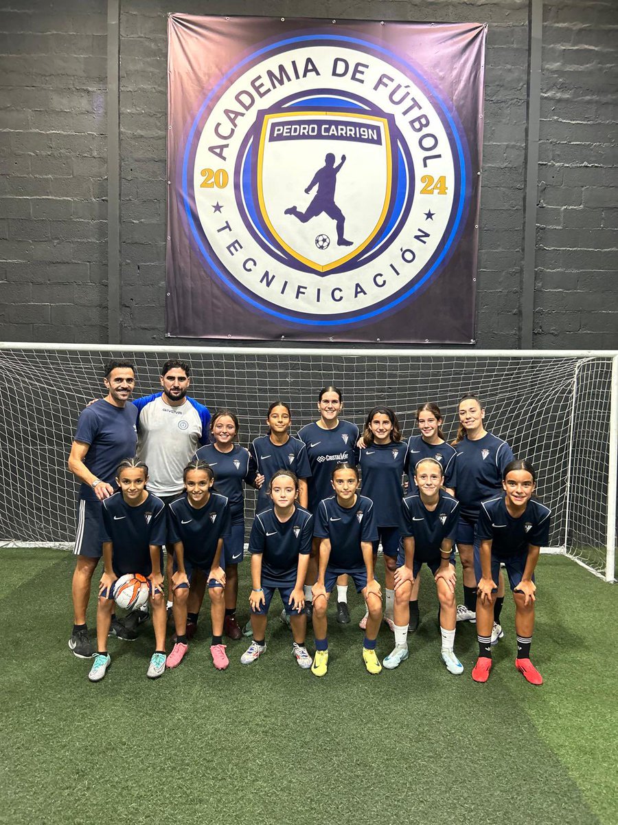 ¡El #AlevínAFem realizó ayer su sesión de entrenamiento en la Academia de Tecnificación Pedro Carrión!🔝

¡Agradecer a la organización la cesión de las instalaciones para la realización del primer entreno semanal!🌧️