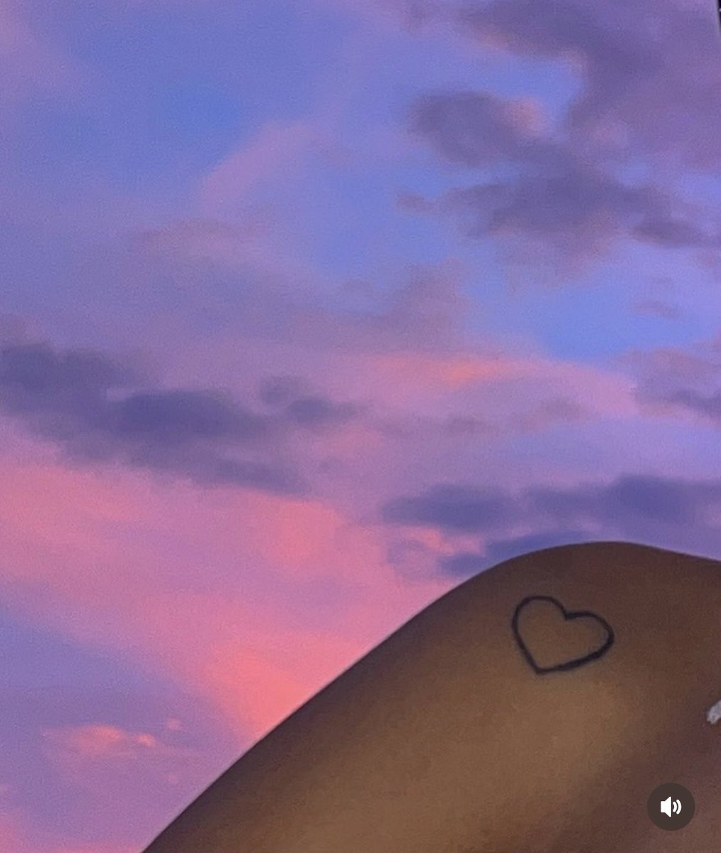 code_name_cezer's tweet photo. New tatoo🖤 https://t.co/JltMGX6Qqd