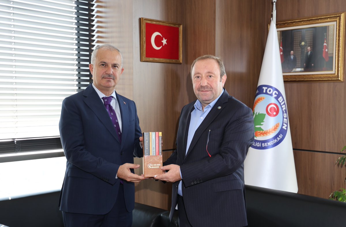 Hüseyin ÖZTÜRK 🇹🇷 (@huseyinozturk_1) on Twitter photo Ak Parti 23. ve 24. Dönem Adıyaman Milletvekili Sn. Mehmet Erdoğan’a ziyaretleri dolayısıyla teşekkür ediyoruz.
<a href="/merdogan02/">Mehmet ERDOĞAN</a> Ak Parti 23. ve 24. Dönem Adıyaman Milletvekili Sn. Mehmet Erdoğan’a ziyaretleri dolayısıyla teşekkür ediyoruz.
<a href="/merdogan02/">Mehmet ERDOĞAN</a>