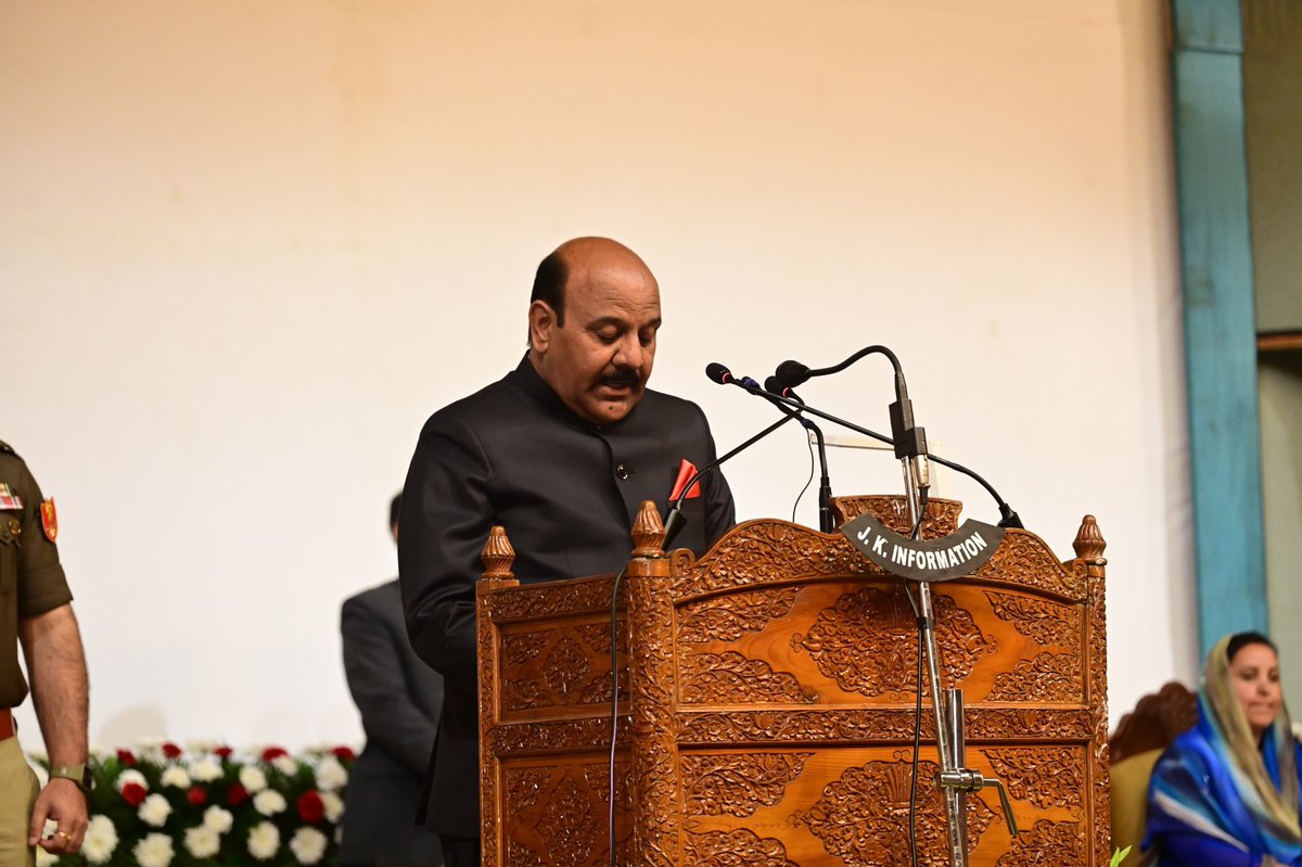 KaviSharma___'s tweet photo. Proud Moment for Nowshera &amp; Pir Panjal.

Congratulations to Surinder Choudhary ji for taking oath as Dy Chief Minister of J&amp;K. https://t.co/KB00EHfpSN