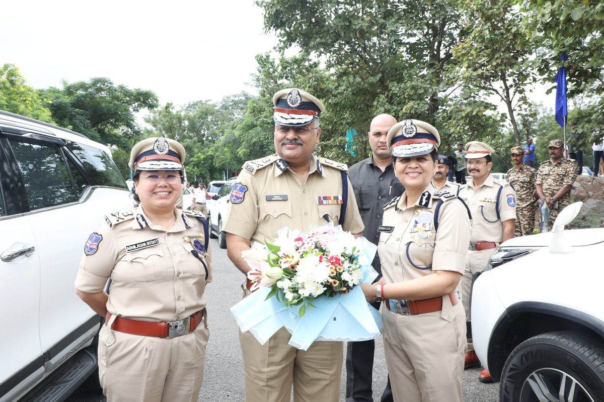 TelanganaCOPs's tweet photo. #TGPolice inaugurated the first #TSP Duty Meet at RBVRR #TSPA today. Dr. Jitender IPS, DGP, led the ceremony, celebrating the dedication, professionalism & skills of the @TelanganaPolice This event fosters camaraderie & showcases their commitment in serving & protecting citizens https://t.co/E6UYb66OyT