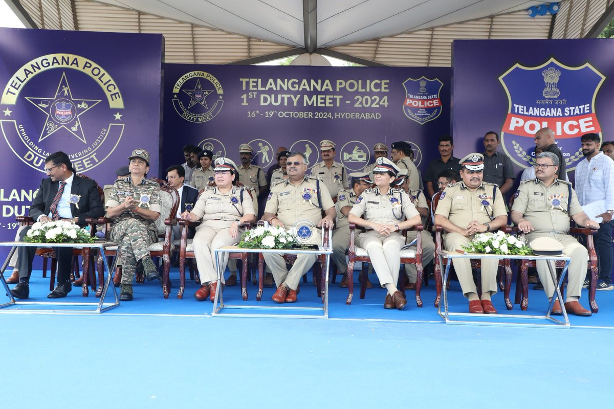 TelanganaCOPs's tweet photo. #TGPolice inaugurated the first #TSP Duty Meet at RBVRR #TSPA today. Dr. Jitender IPS, DGP, led the ceremony, celebrating the dedication, professionalism & skills of the @TelanganaPolice This event fosters camaraderie & showcases their commitment in serving & protecting citizens https://t.co/E6UYb66OyT