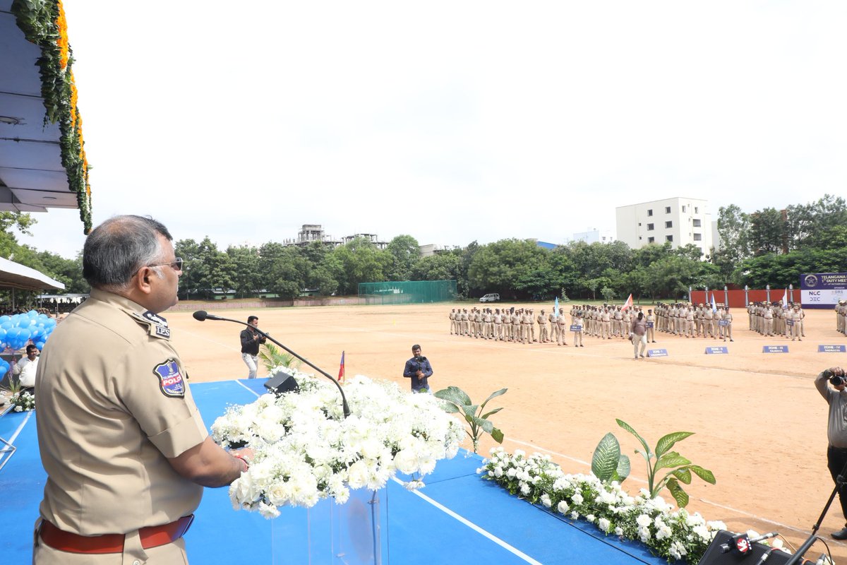TelanganaCOPs's tweet photo. #TGPolice inaugurated the first #TSP Duty Meet at RBVRR #TSPA today. Dr. Jitender IPS, DGP, led the ceremony, celebrating the dedication, professionalism & skills of the @TelanganaPolice This event fosters camaraderie & showcases their commitment in serving & protecting citizens https://t.co/E6UYb66OyT